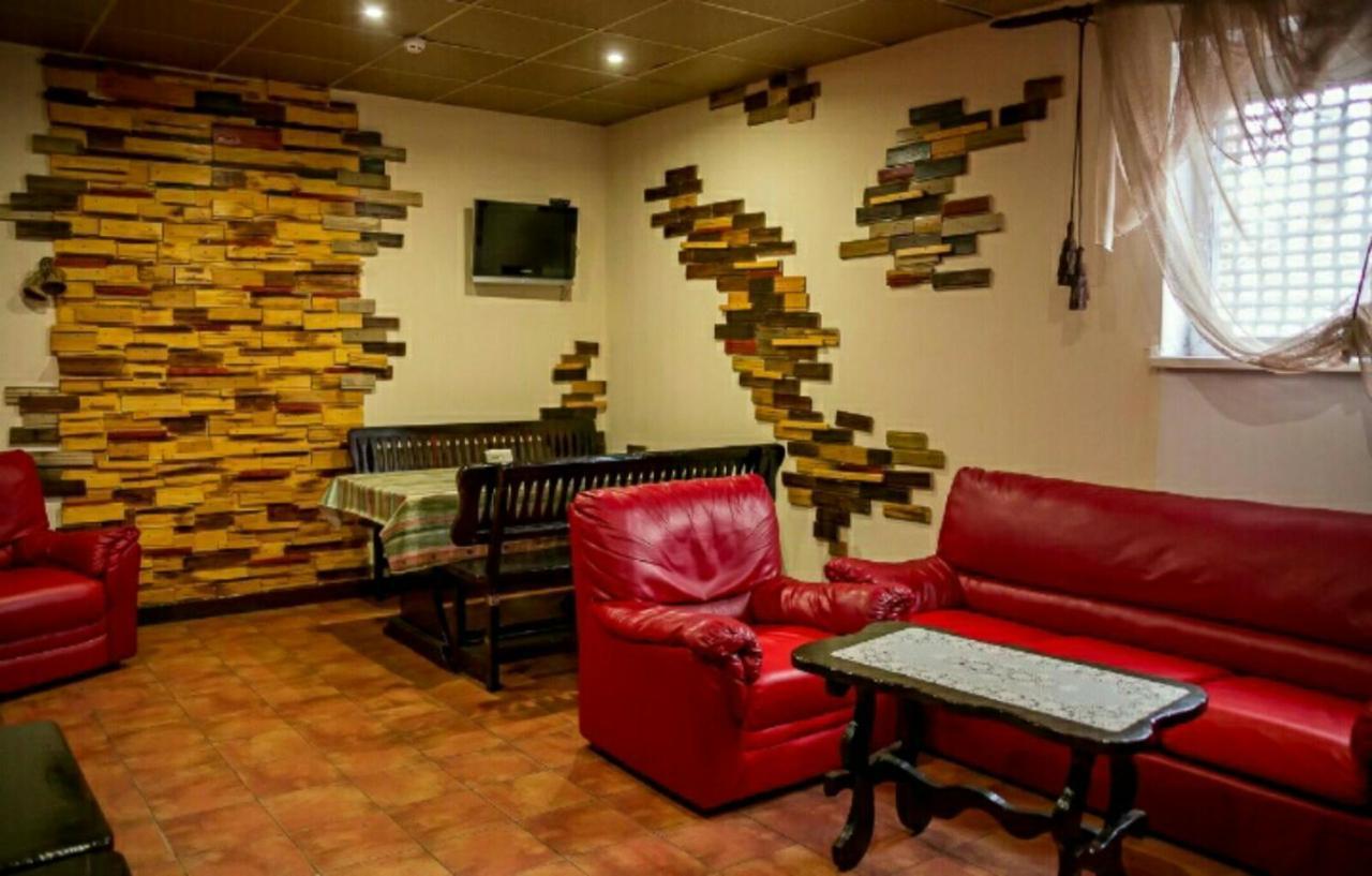 Hotel-Restaurant Complex S Legkim Parom Brovary Εξωτερικό φωτογραφία