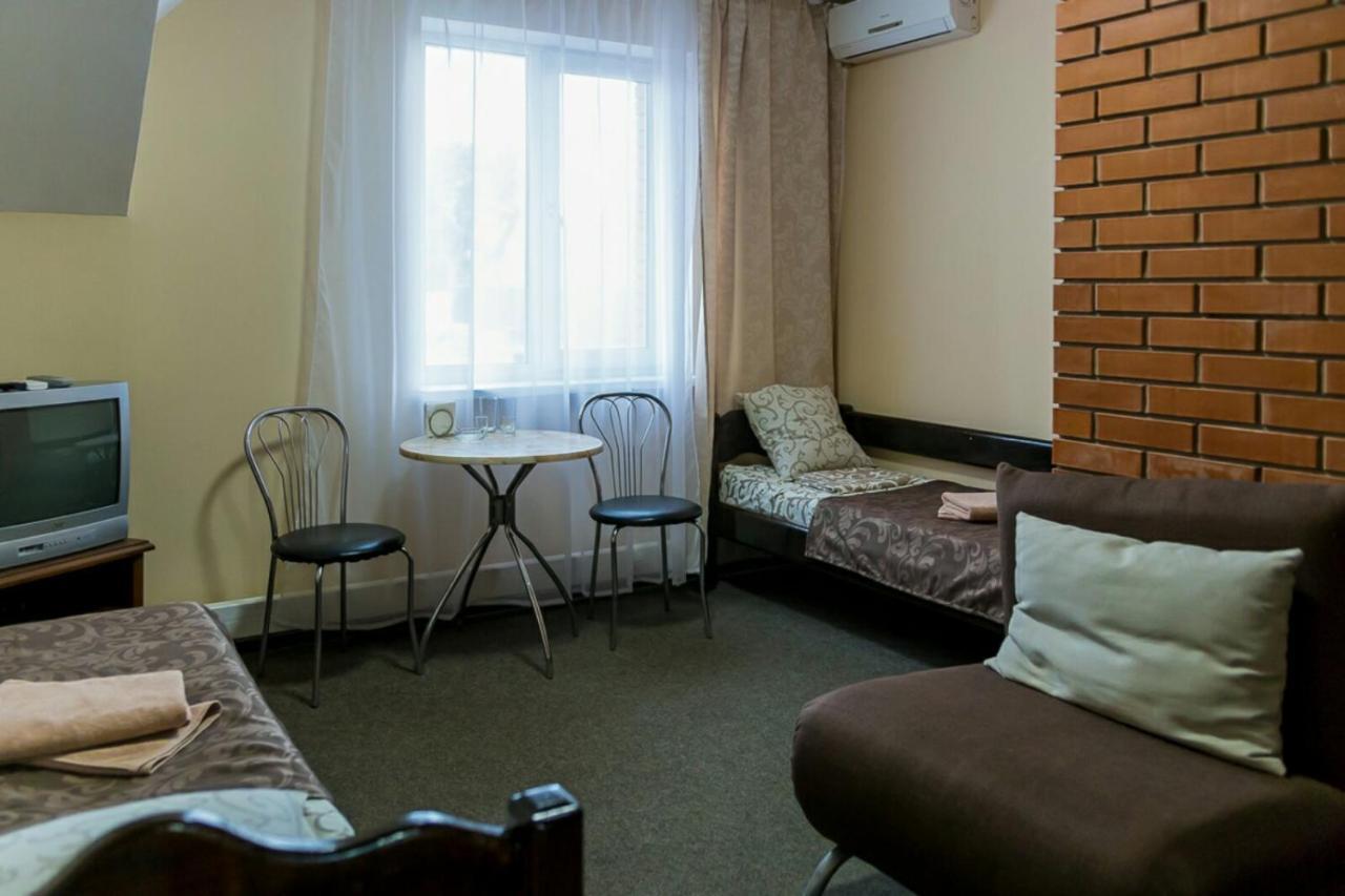 Hotel-Restaurant Complex S Legkim Parom Brovary Εξωτερικό φωτογραφία